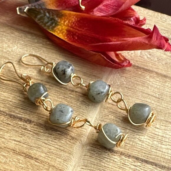 Labradorite chunky and long gold statement earrings - Picture 2 of 2